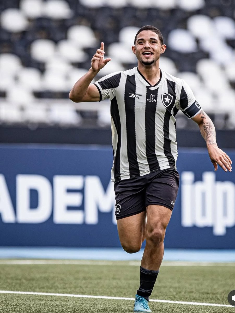 El Poderoso Fogon (@elpoderosofogon) on Twitter photo GABRIEL JUSTINO :
Com poucos volantes no elenco, o <a href="/Botafogo/">Botafogo F.R.</a> deveria subir o Justino para o elenco profissional. Com 1,84 m, Justino é um volante com características parecidas com o Gregore.
Atualmente, vendo sem aproveitado(de forma errada) na zaga GABRIEL JUSTINO :
Com poucos volantes no elenco, o <a href="/Botafogo/">Botafogo F.R.</a> deveria subir o Justino para o elenco profissional. Com 1,84 m, Justino é um volante com características parecidas com o Gregore.
Atualmente, vendo sem aproveitado(de forma errada) na zaga