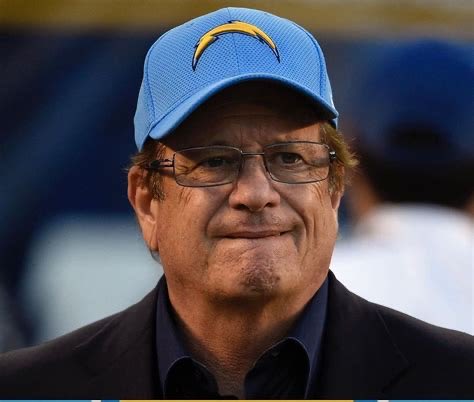 For years people called the Spanos family cheap.
But since 2020? That narrative’s dead.
Let’s talk about how the Chargers have flipped the script with big-time spending 🧵