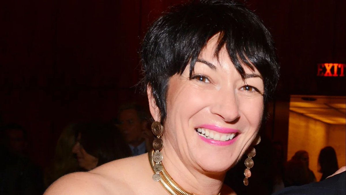 🇺🇸 CONGRESS SUBPOENAS CLINTONS BUT CHOOSES TO SKIP ALEX ACOSTA

The man who cut Epstein’s sweetheart deal just got a pass. 

Congress issued subpoenas to Clinton, Comey, Mueller, Lynch, and others…but left out Alex Acosta, the prosecutor who gave Epstein immunity and later