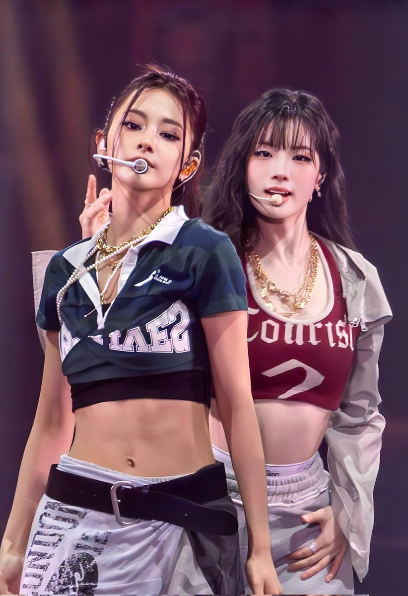 imnayeoff's tweet photo. powerful duo https://t.co/iqjMcBgrQ8