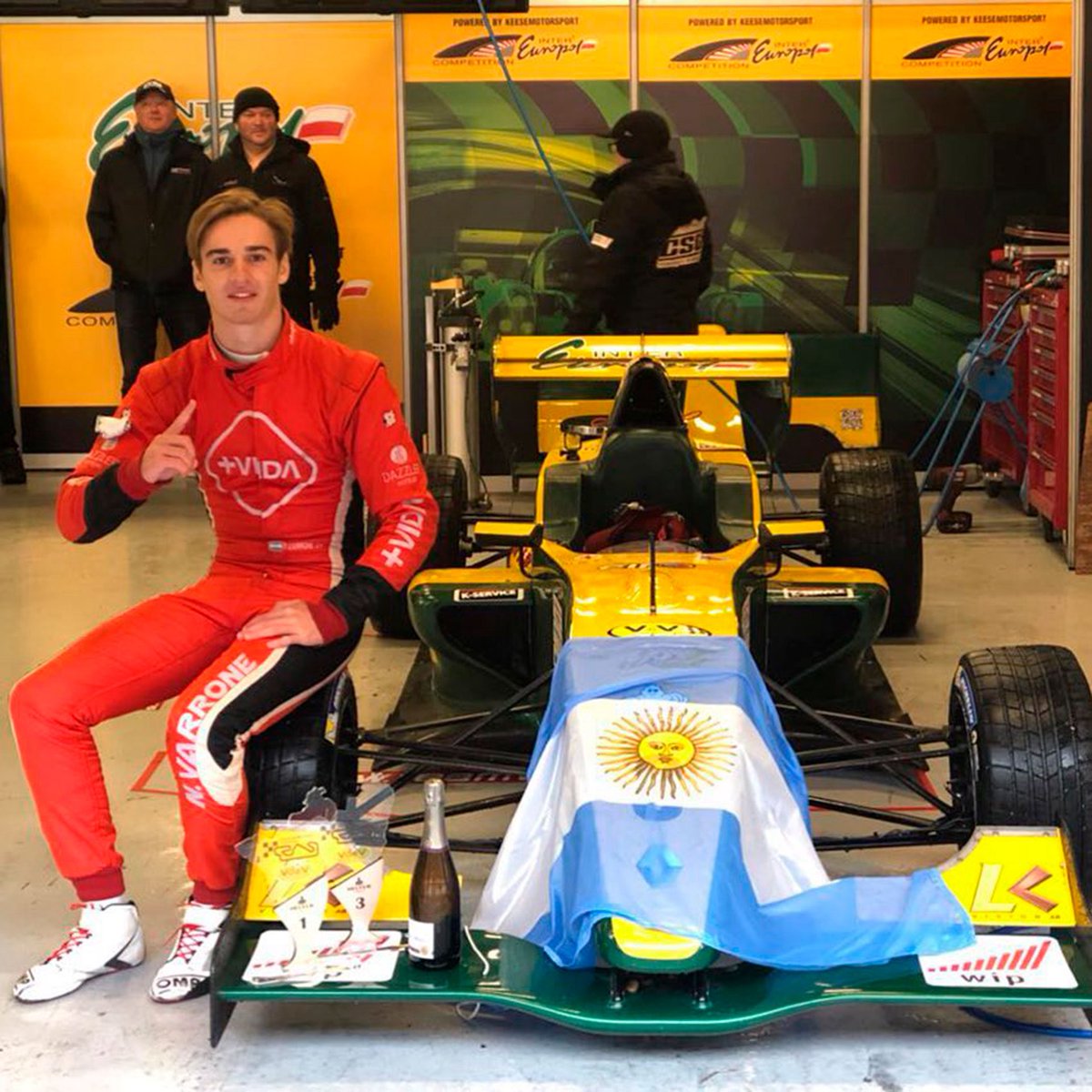 colapinkto's tweet photo. Para volver a ver nuestra bandera en lo más alto de la f2🤍 

#NicoVarroneAF2 

🔁 RT’s a tweets con el hashtag suman como un tweet https://t.co/2mAsDaCDkK