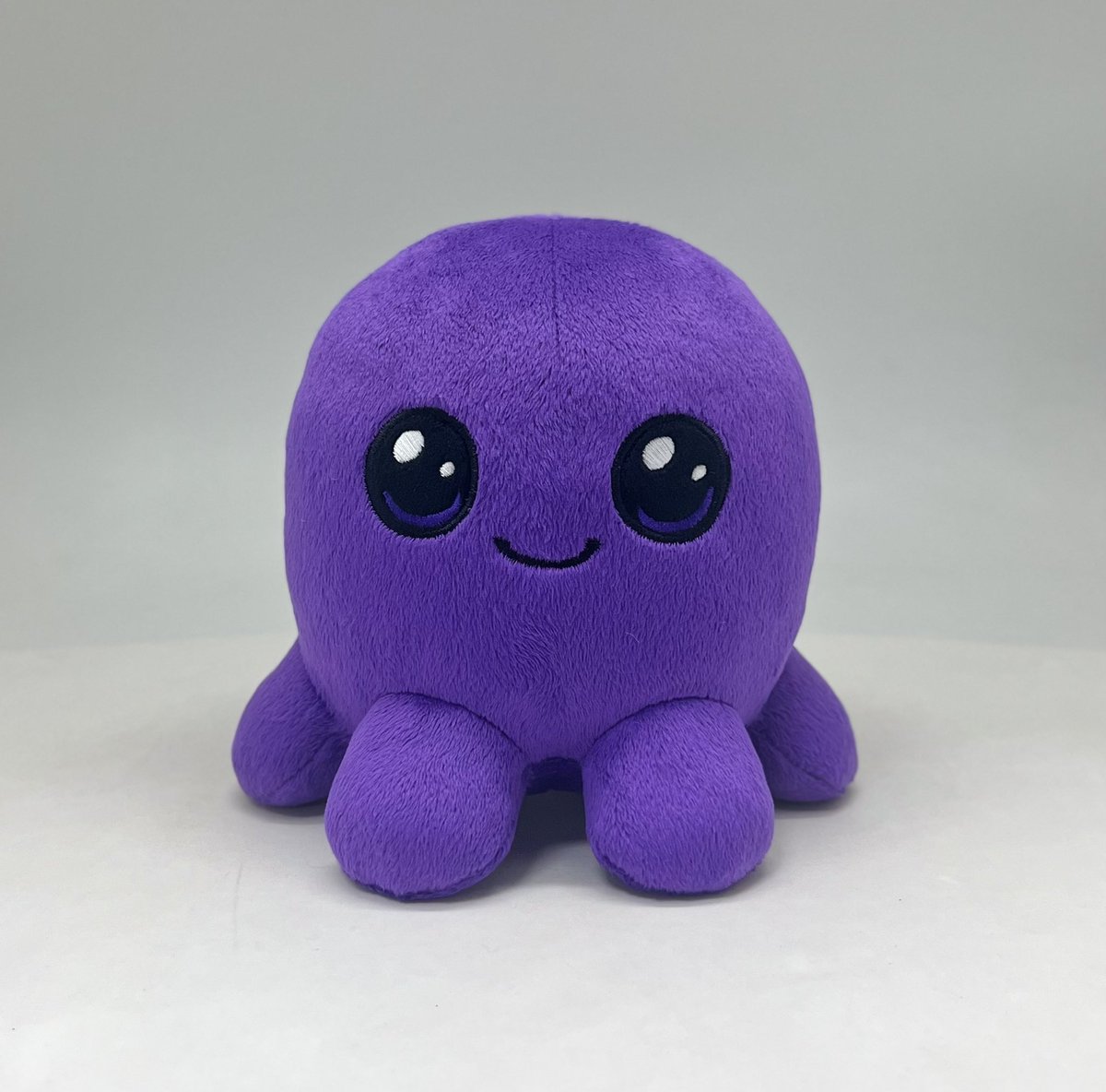 Kraken asked for it, we MADE it! 🐙

Now I invite <a href="/arjunsethi/">Arjun Sethi</a> to pick these up at <a href="/btc_summit/">Bitcoin Summit</a> in Hong Kong 🇭🇰🚀

What do you guys think? Should we make it happen?!