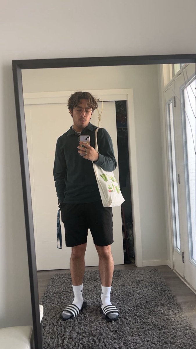 sleepyvinny's tweet image. doing this again
hi i’m vinny !

- 21 | 🇵🇭🇨🇦
- anime, elden ring, pokemon++, mc, etc
- probably asleep
- dms open !! (if ur not weird or naked 🫡)
- like/rt for moots :))

#promotwt #moots #asian