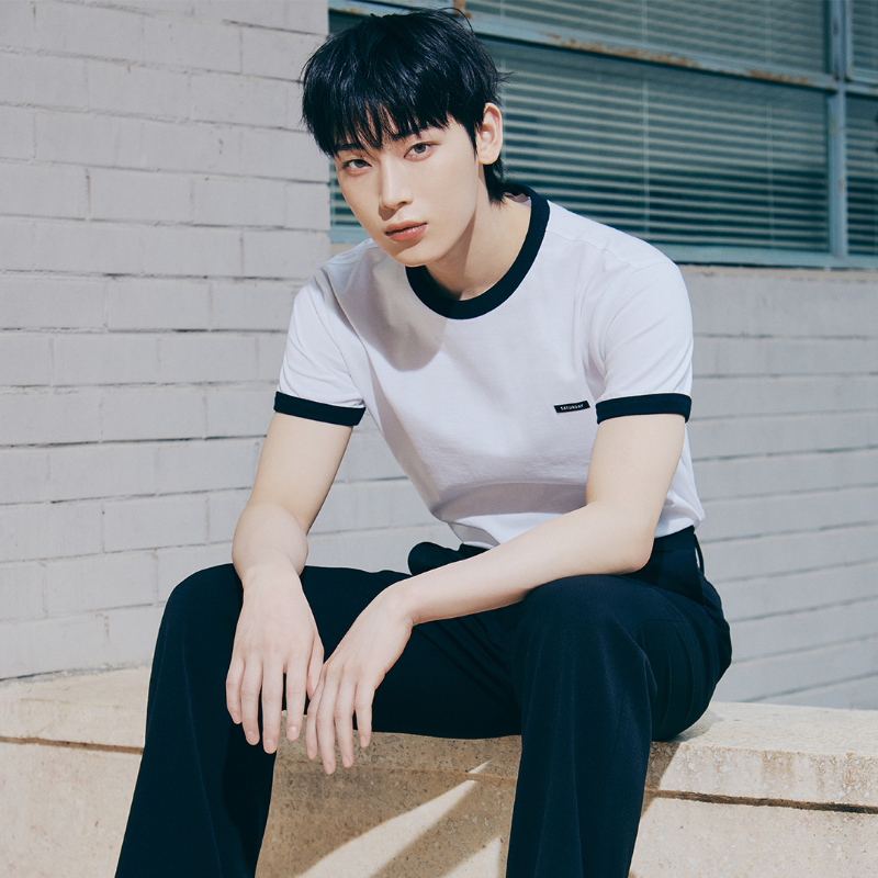 8seconds_kr's tweet photo. 프레피룩 이렇게 설렐 일인가요….
엔하이픈 선우의 클래식한 프레피룩