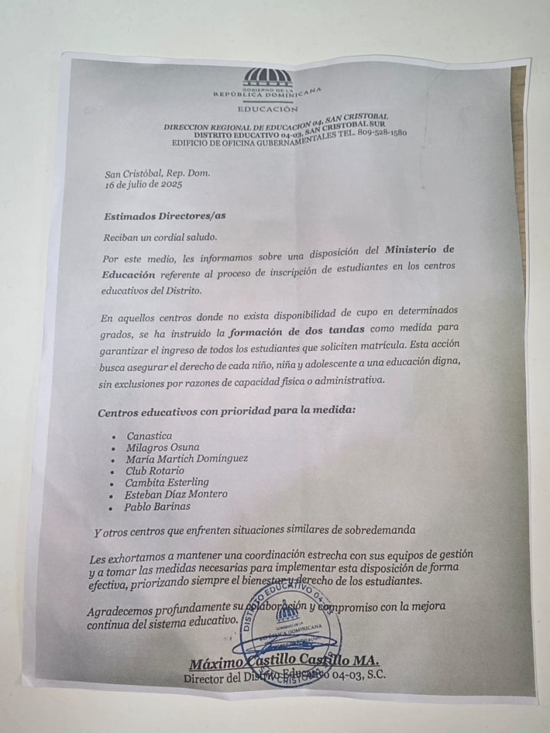 cwilliams_00's tweet photo. @ElDia_do Entonces, ¿esta circular es falsa? Definitivamente este gobierno no sabe por dónde va. Ellos mismos se crean los problemas para que luego el presidente venga a resolverlos como el Chapulín Colorado. #educaciónabandonada #GobiernoDeInutiles https://t.co/8gLqFiEi4H