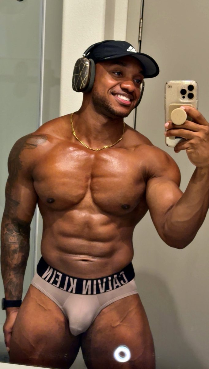 Back to the bathroom pics