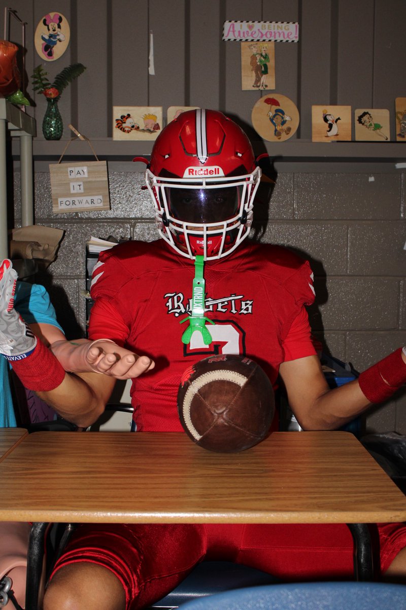 Last one !! <a href="/Riverdale_FB/">Riverdale Rebels Football</a> <a href="/MarkLongo5279/">Coach Mark Longo</a>