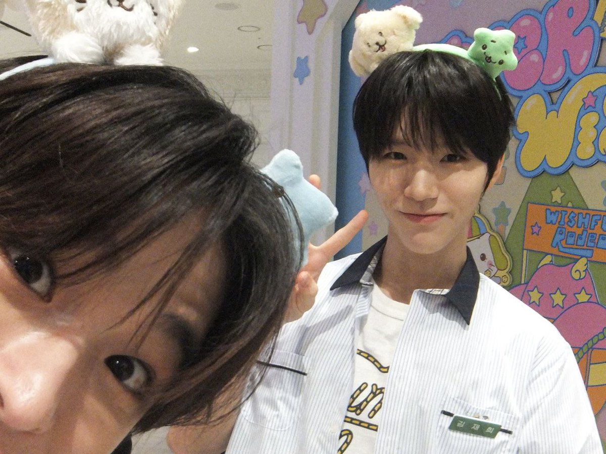 ★. 𝐉𝐚𝐞𝐡𝐞𝐞, sings like a hushed darkness. tweet media