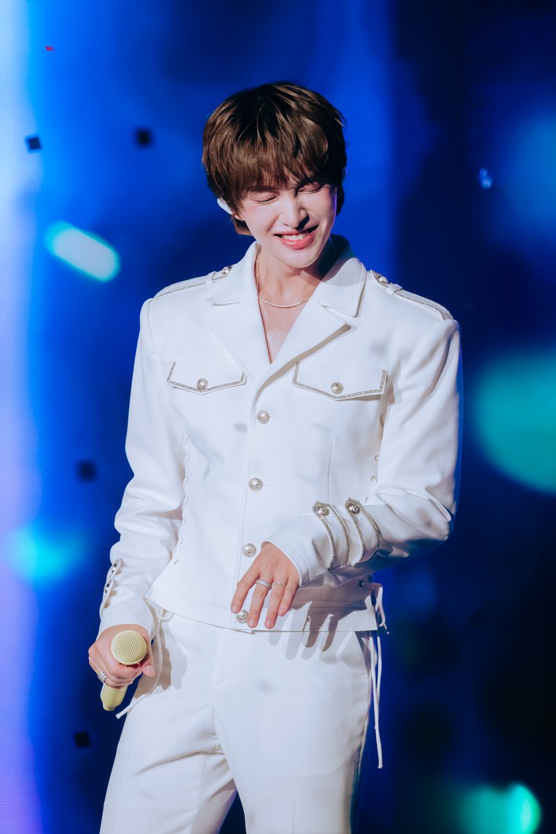 warmspot_onew's tweet photo. 250803 ヾ( ˃ᴗ˂ )◞ • *✰
#온유 #ONEW 
#ONEW_THE_LIVE_PERCENT https://t.co/7Q2Ryo93Mv