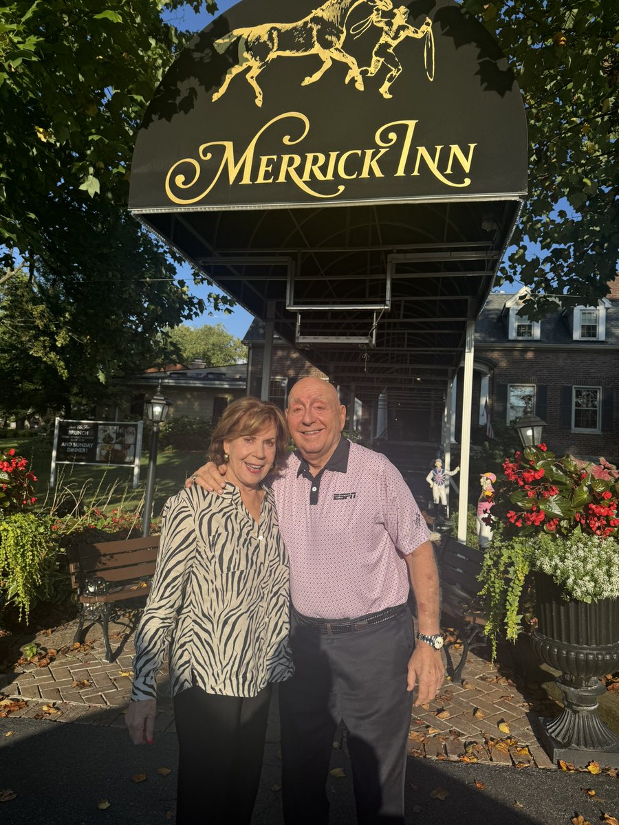 DickieV's tweet photo. We had a fantastic dinner at the Merrick Inn in Lexington Ky with one of the most powerful men in college sports e we in Jim Host &amp; dose businsssman John Kelly plus their beautiful wives . Tomorrow  will be part of the Sheppard Family Foundation! @johnclayI https://t.co/teSAHwExHt