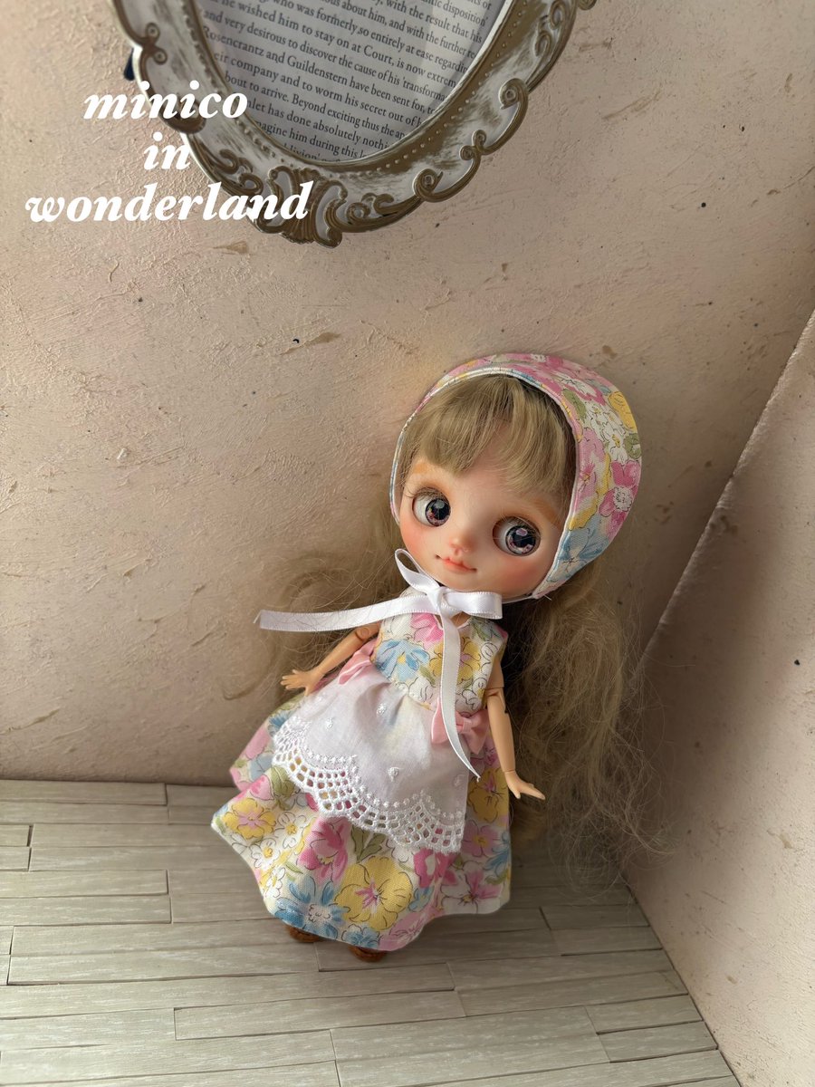 ミディブライスサイズのアウトフィット
ただいま、メルカリ、ラクマ、paypayフリマにて販売中‼️

#ミディブライス　#アウトフィット　#ブライス　#ドール服