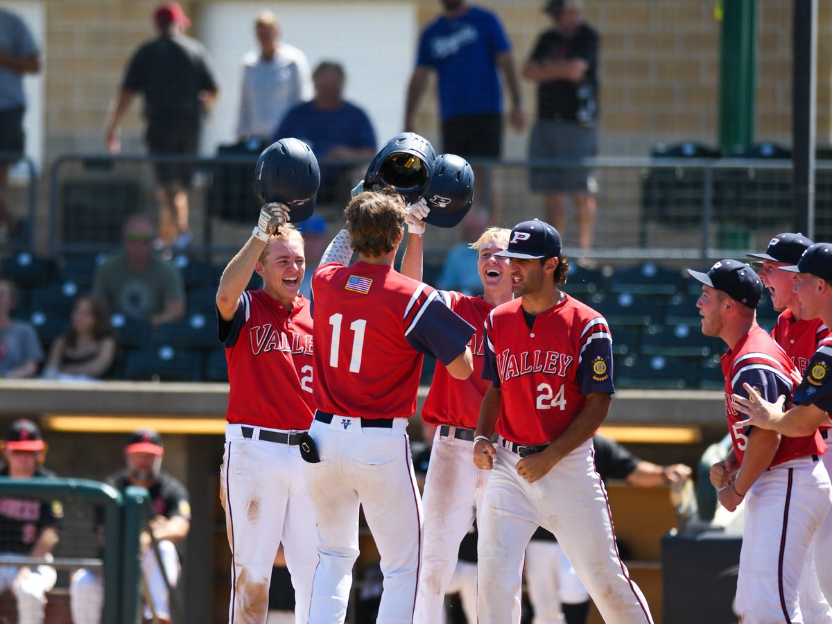 ValleySportsPix's tweet photo. American Legion, Northwest Regional Tournament ๐Yakama Valley Pepsi Pak (Washington) vs Portland Barbers (Oregon) #RollPak #RoadToShelby #legionbaseball100
#AmericanLegionBaseball #Legionbaseball #SportsPhotography https://t.co/qoTc5VDZ3p