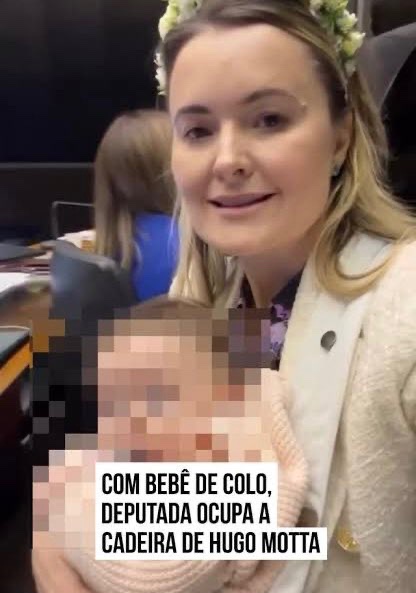cassioolivveira's tweet photo. 🚨ABSURDO: Júlia Zanatta usou um bebê de 4 meses como escudo para evitar ação da polícia legislativa no Congresso Nacional 

Que gente DOENTE, CANALHA e COVARDE https://t.co/o5wJfZaJs3