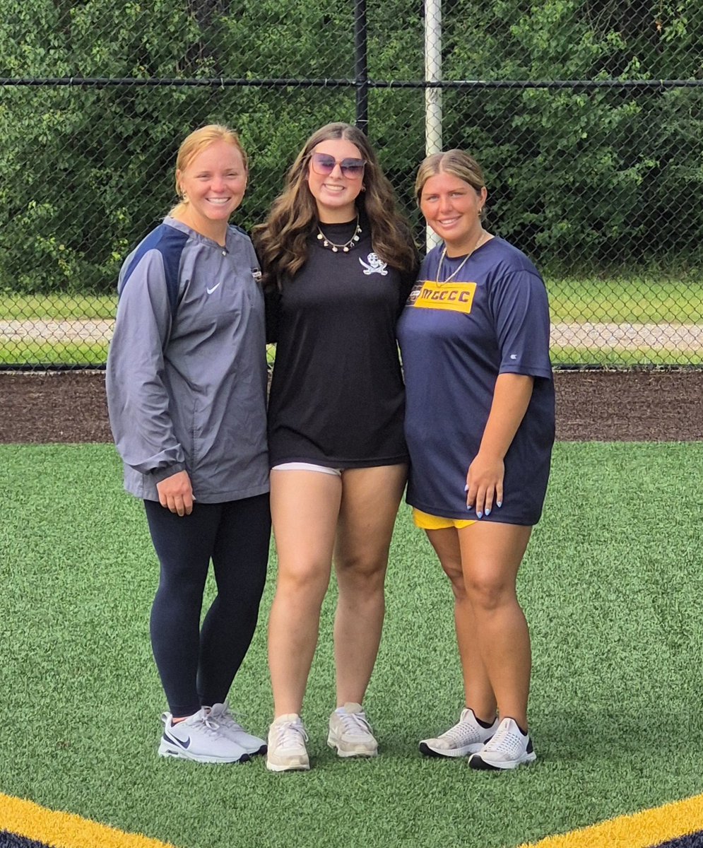 I want to thank Coach Izzy &amp; Coach K for their hospitality while visiting MGCCC this week. I had an incredible time on campus &amp; really got a personal feel for what it could be like to be a student-athlete with the MGCCC Softball program. Thank you, Coaches!! 💙 🥎
 #Perkup