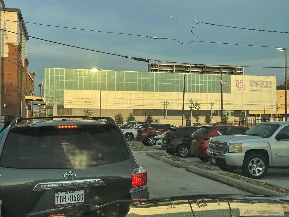 Still grabbing nuggets…and Frenchy’s when you’re in the 3rd!! 
New facility hits all kinds of different!
#FootballJunkie #AlwaysHuntinNuggets