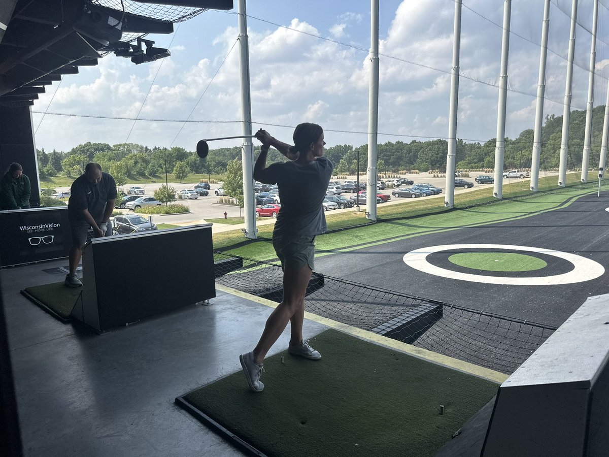 WLCSports's tweet image. Following a preseason in-service, Warriors Athletics enjoyed some time at @LuxeGolfBays today in Franklin. #ArmorUp