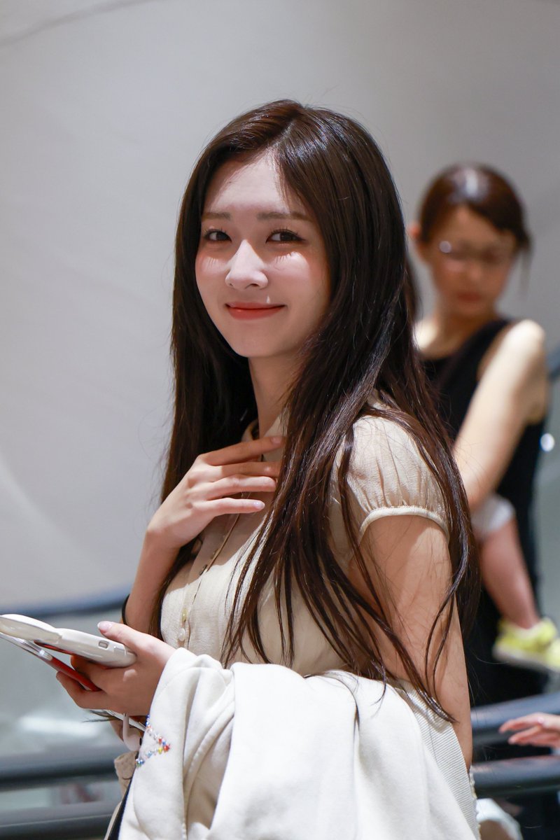 For_MADEIN's tweet image. 250807

집(?) 가자~~

#메이딘 #MADEIN #마시로 #미유