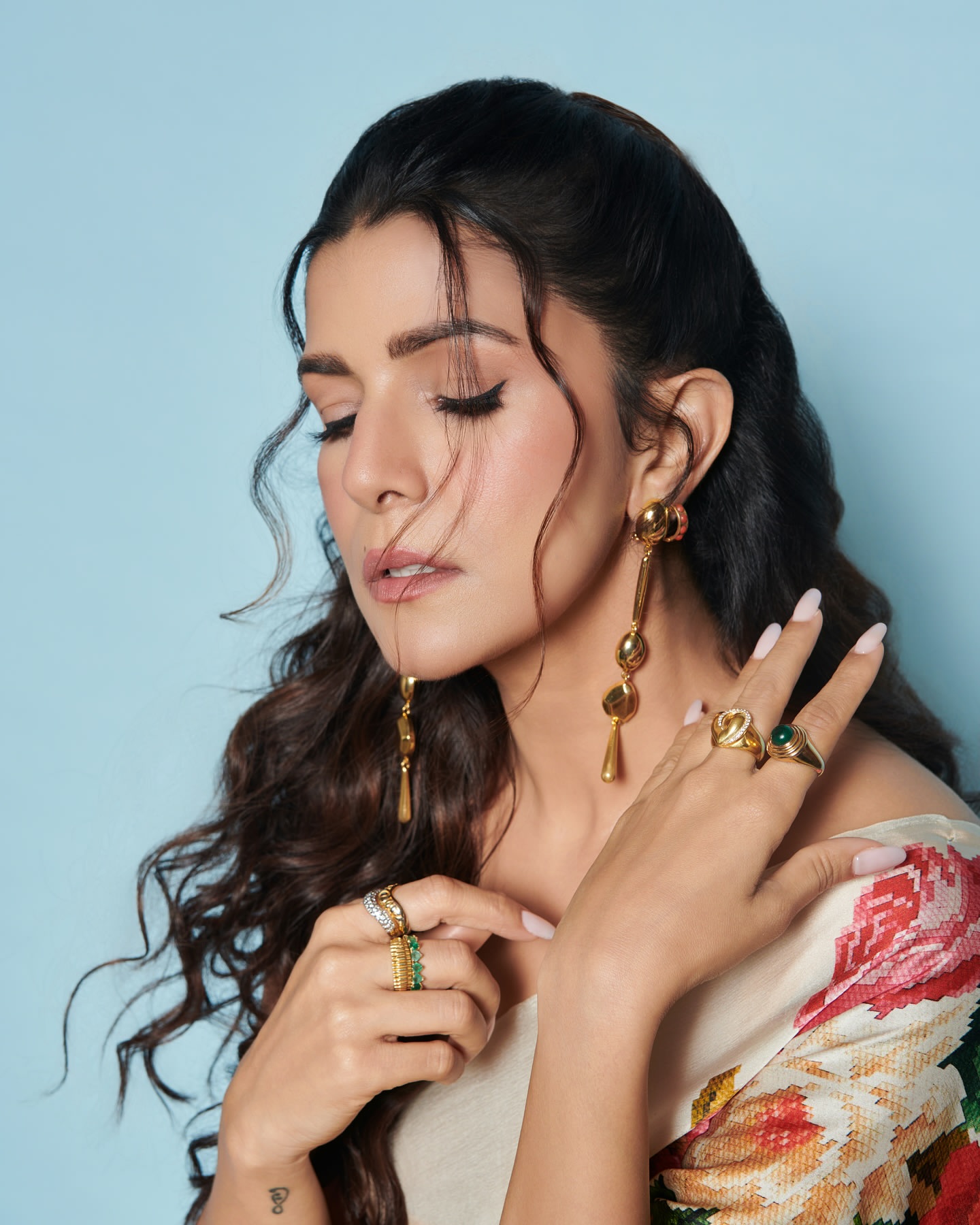 GxtwXSiaIAAKDIu?format=jpg&name=large