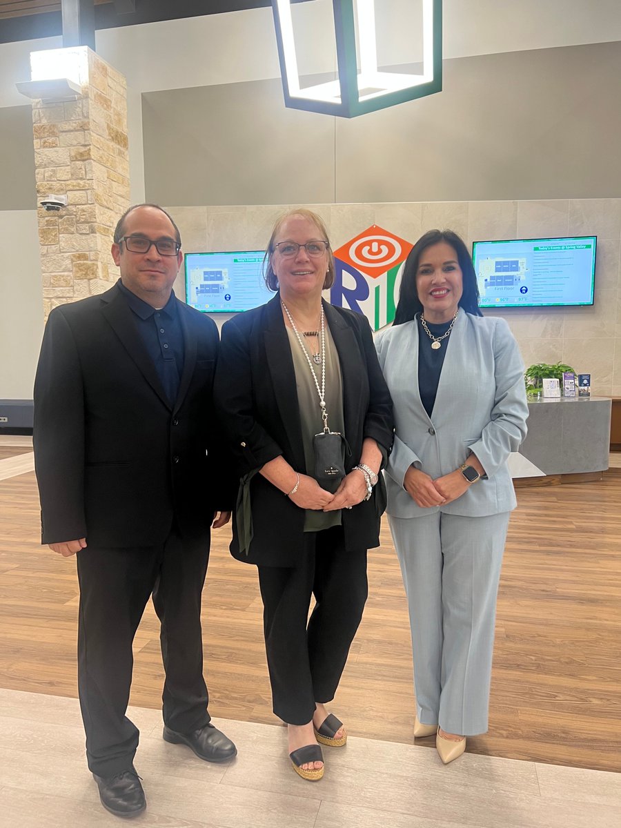 ESCRegion2's tweet photo. The ESC2 Texas Strategic Leadership team attended strategic planning training at Region 10 in Richardson this week in preparation for the 2025–2026 school year.
#ESC2Excellence https://t.co/ZmhdRFgtTG