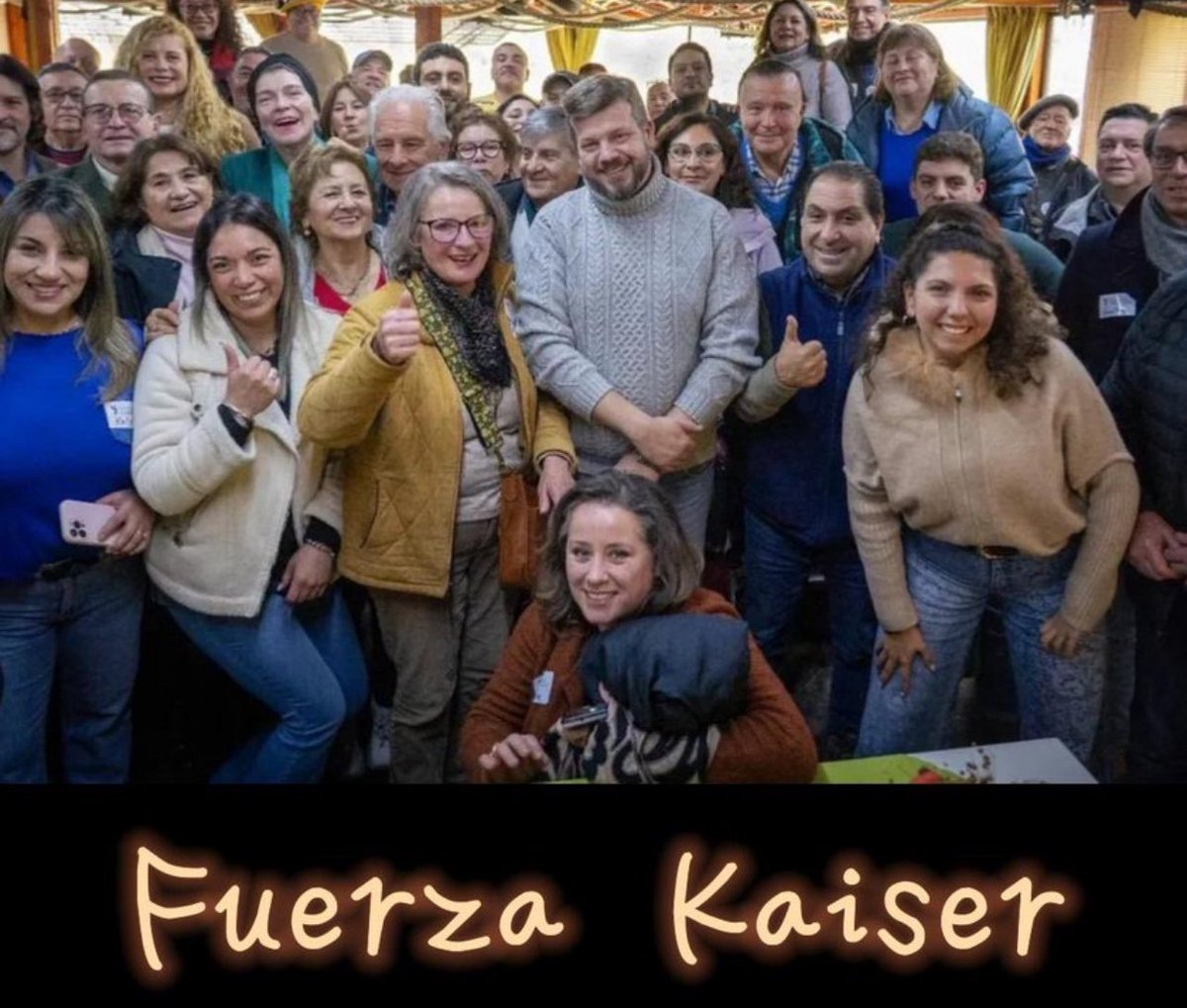 Mauricio (@mauricio1894794) on Twitter photo 🔴 Se fijaron que a la jauría Twittera de <a href="/jeannette_jara/">Jeannette Jara Román</a> les abrieron la jaula y andan desatados lloriqueando y atacando ? 🤣🤪😎.
Lloren zurdos nefastos les queda poco…….
CHILE 🇨🇱 JAMÁS será marxista
Aguante <a href="/Jou_Kaiser/">Johannes Kaiser. Diputado por el distrito 10</a>
#FuerzaKaiser 🔴 Se fijaron que a la jauría Twittera de <a href="/jeannette_jara/">Jeannette Jara Román</a> les abrieron la jaula y andan desatados lloriqueando y atacando ? 🤣🤪😎.
Lloren zurdos nefastos les queda poco…….
CHILE 🇨🇱 JAMÁS será marxista
Aguante <a href="/Jou_Kaiser/">Johannes Kaiser. Diputado por el distrito 10</a>
#FuerzaKaiser
