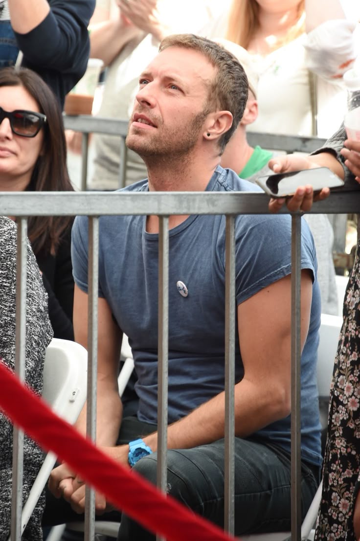 martin_chr15016's tweet image. Chris Martin
No amount of love will be enough for you if you don't start loving yourself.