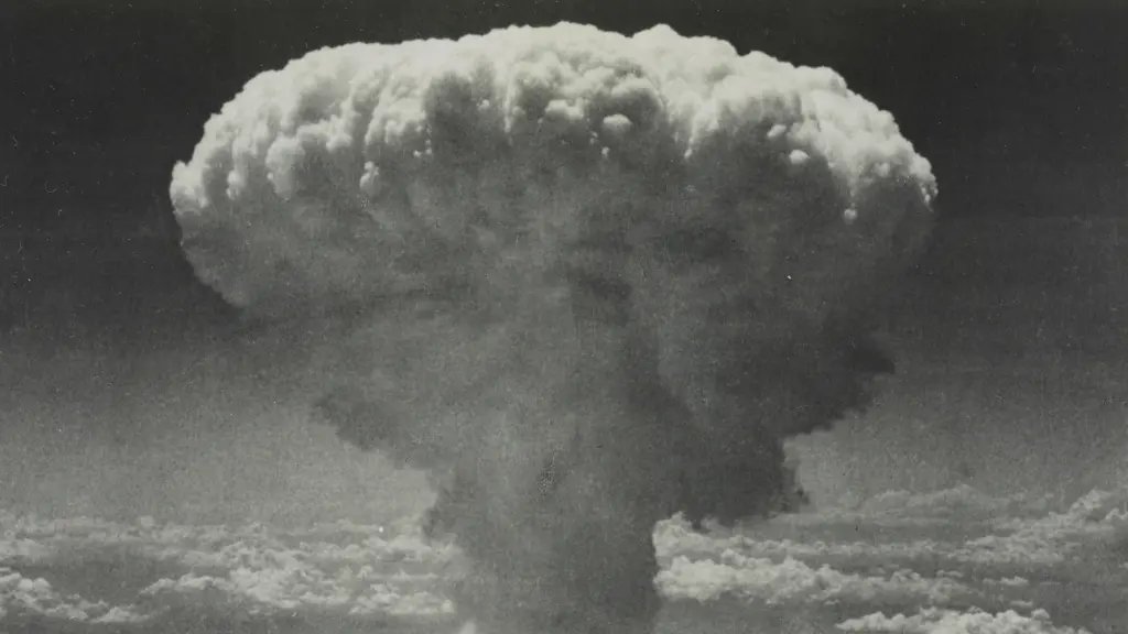 A 80 anys d'Hiroshima i Nagasaki, sobre la importància del relat no-ficcional, la representativitat de l'extermini i de la força de la imatge com a reescriptura antibel·licista. Featuring Hersey, Farocki, Nakazawa, Sekigawa, Resnais i Didi-Huberman: nuvol.com/pantalles/cine…