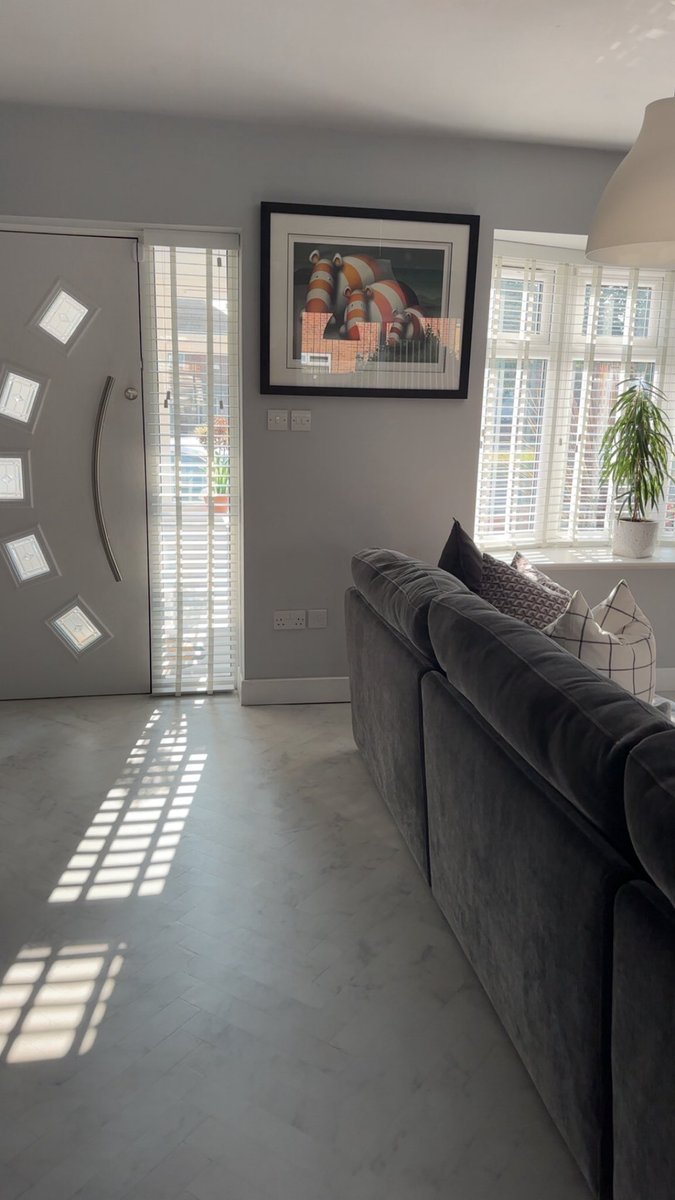 The sun is shining in my little corner of the world🌞hope it’s the same for you 🙌🏻have a great day much love as always ❤️😘