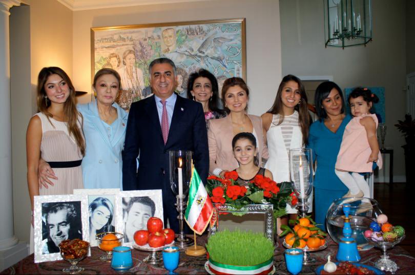 پنبه در ناف (@panbedarnaf1) on Twitter photo <a href="/PahlaviReza/">Reza Pahlavi</a> <a href="/JimmyShakiba/">Jimmy Shakiba</a> جاوید نامان ایران زمین، مسیر آزادی را برای ما هموار کردند…
برای ایران
برای آزادی
زنده و جاوید باد سلسله ی پهلوی…
#KingRezaPahlavi <a href="/PahlaviReza/">Reza Pahlavi</a> <a href="/JimmyShakiba/">Jimmy Shakiba</a> جاوید نامان ایران زمین، مسیر آزادی را برای ما هموار کردند…
برای ایران
برای آزادی
زنده و جاوید باد سلسله ی پهلوی…
#KingRezaPahlavi