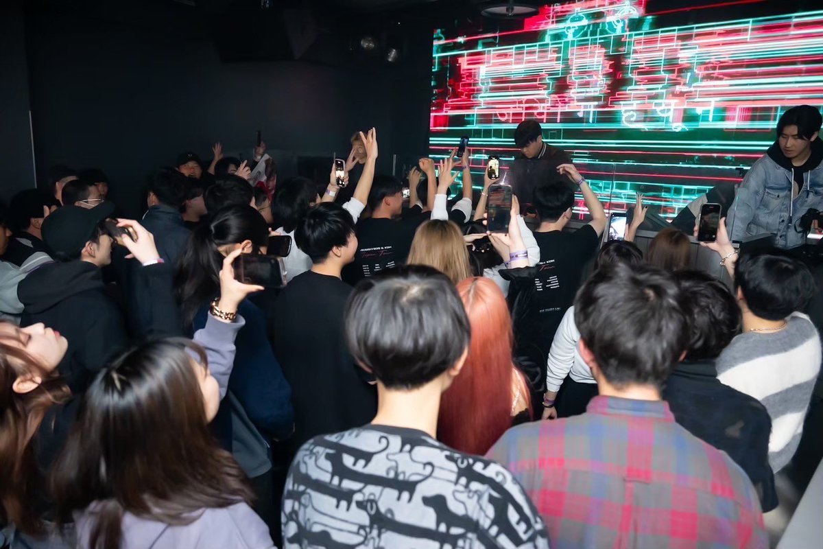 dj_koooma's tweet image. \ちょうど1ヶ月後‼️/
9/7(日)はSQUARE📍名古屋
GUEST:BLACKCODE🇮🇹
世界レベルの音が名古屋に登場!
日曜だし16:00〜だから安心してブチ上がれる😎
9/7の予定はスクエアできまり!🔥
✔︎未成年入場🉑
✔︎VIP残り1卓🔥
#SQUARE #スクエア #BLACKCODE
