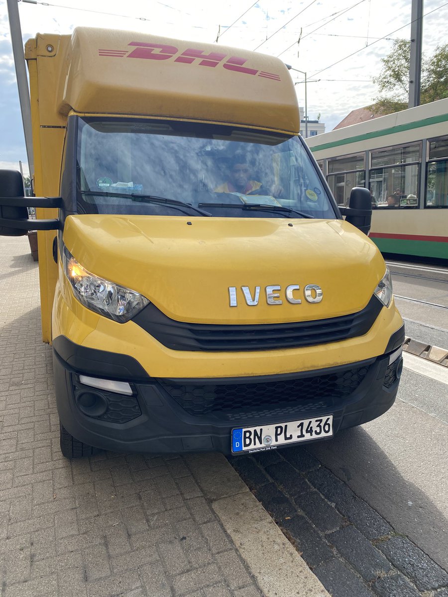 Ich soll die Bilder löschen. Das werde ich aber nicht tun. Die <a href="/DHLPaket/">DHL Paket</a>  gefährdet bewusst Menschen leben. Einsicht keine. <a href="/ADFC_MD/">ADFC Magdeburg</a> <a href="/Ottostadt/">Ottostadt Magdeburg</a> <a href="/Polizei_MD/">Polizei Magdeburg</a>