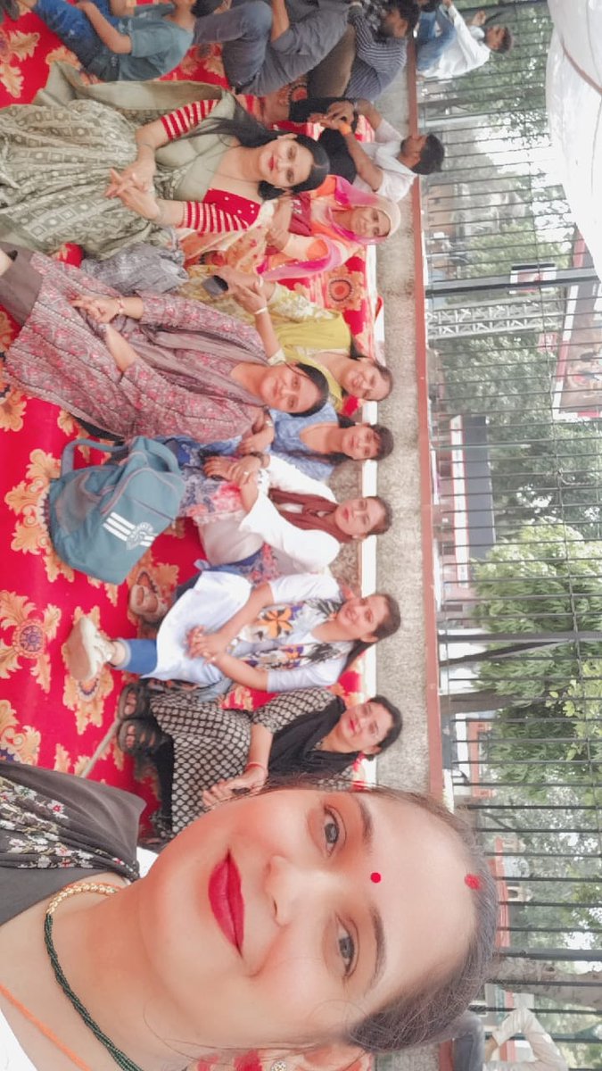 Er.Nemaram Patel (@ernemaram) on Twitter photo व्यवसायिक_शिक्षक आवाज़ @शहीद स्मारक, जयपुर
माननीय मुख्यमंत्री जी,हमने पढ़ाया, बच्चों का भविष्य संवारा, लेकिन हमारा ही भविष्य अधर में है। ➡ नियुक्ति
#व्यवसायिक_शिक्षक_पुनःजॉइनिंग
➡ #न्यायपूर्ण_स्थायीकरण <a href="/ashokgehlot51/">Ashok Gehlot</a>
<a href="/RajCMO/">CMO Rajasthan</a> <a href="/hanumanbeniwal/">HANUMAN BENIWAL</a> <a href="/BhajanlalBjp/">Bhajanlal Sharma</a> <a href="/JogarampatelMLA/">Jogaram Patel</a> व्यवसायिक_शिक्षक आवाज़ @शहीद स्मारक, जयपुर
माननीय मुख्यमंत्री जी,हमने पढ़ाया, बच्चों का भविष्य संवारा, लेकिन हमारा ही भविष्य अधर में है। ➡ नियुक्ति
#व्यवसायिक_शिक्षक_पुनःजॉइनिंग
➡ #न्यायपूर्ण_स्थायीकरण <a href="/ashokgehlot51/">Ashok Gehlot</a>
<a href="/RajCMO/">CMO Rajasthan</a> <a href="/hanumanbeniwal/">HANUMAN BENIWAL</a> <a href="/BhajanlalBjp/">Bhajanlal Sharma</a> <a href="/JogarampatelMLA/">Jogaram Patel</a>