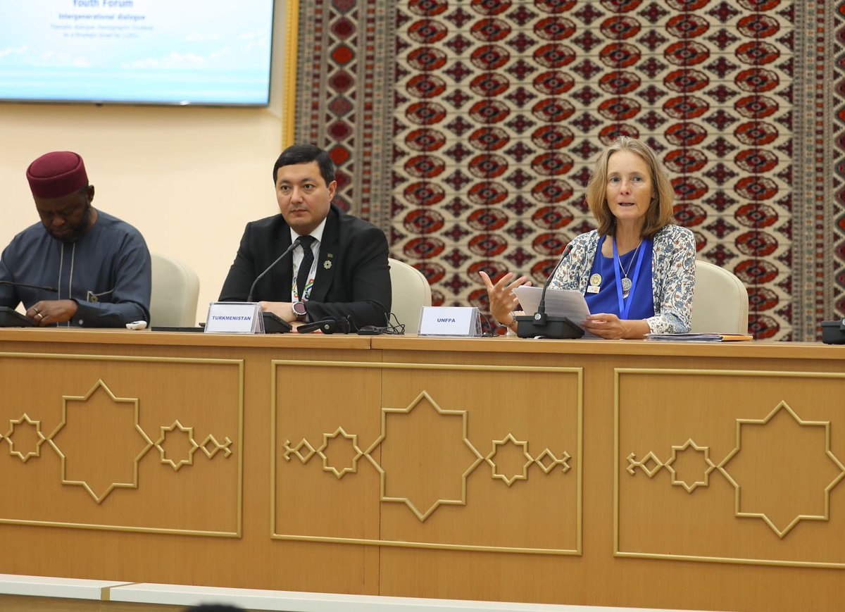 Powerful discussion on the #DemographicDividend at #LLDC3 Youth Forum. 

Unlocking the unique Demographic Dividend opportunity for sustainable development requires investing in young people prioritizing education, health and employment especially for women.