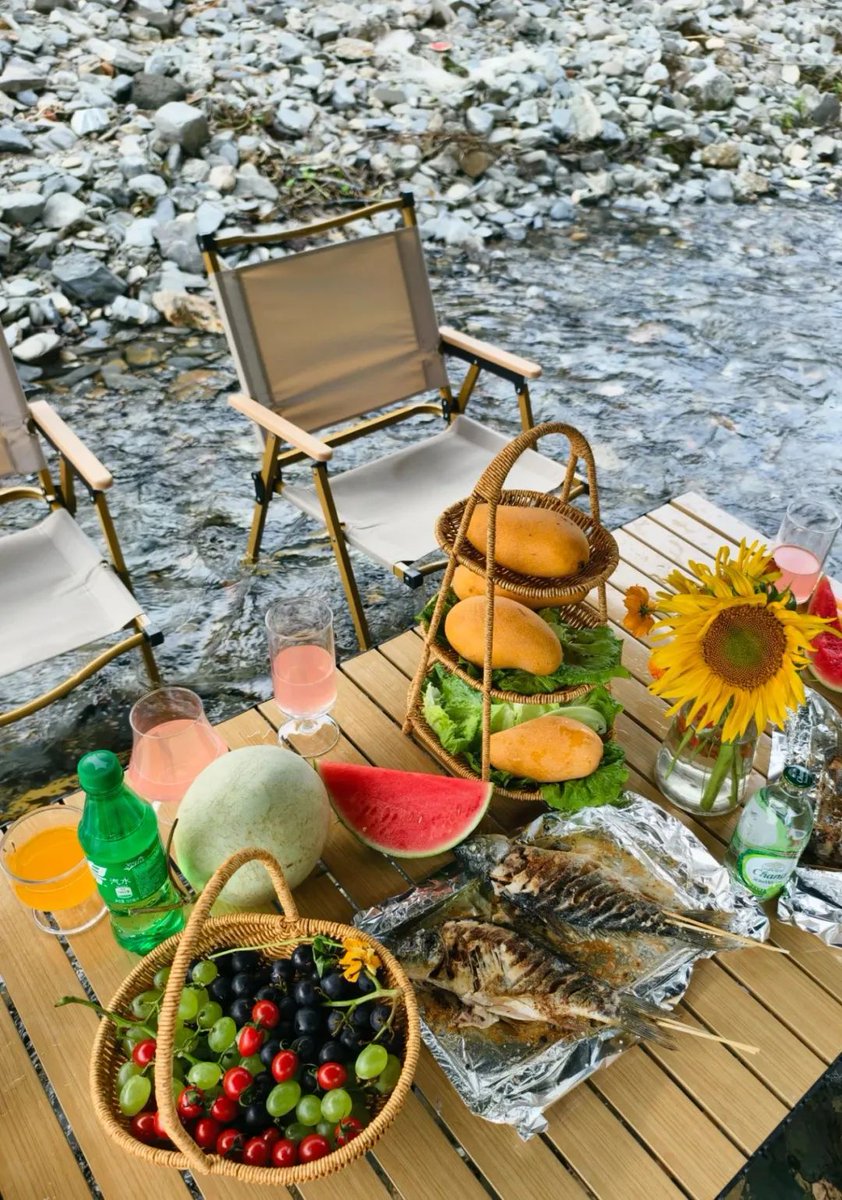 hangzhoufeel's tweet photo. Escape to mountain streams with natural "A/C"this summer! Wade into crystal-clear waters, snack on ice-cold watermelon 🍉, and soak up the wild beauty. That’s how you summer right!
#QiandaoLake #SummerEscape #StreamAdventures https://t.co/pDCo1j8OLI