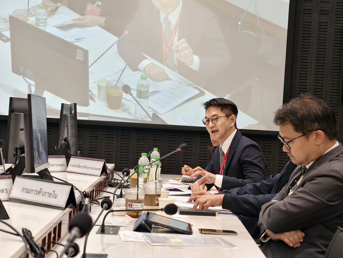 7 สิงหาคม 2568

เข้าร่วมประชุม กับคณะกรรมาธิการ การพัฒนาเศรษฐกิจ เพื่อ พิจารณา กรณีราคาผลไม้ตกต่ำ และล้นตลาด เพื่อหาแนวทาง ข้อมูล นำไปสู่การแก้ไขปัญหาทั้งระยะสั้น และระยะยาวต่อไป 
￼
ข้อมูลจากหน่วยงานที่เกี่ยวข้อง  เรายังขาด ข้อมูลความต้องการของตลาดต่างประเทศต่างๆ