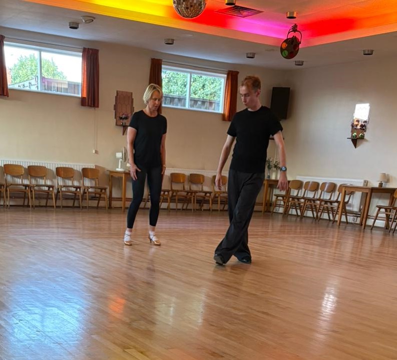 From two left feet to dance floor heat! 💃🕺 Every step, stumble, and shimmy is bringing me closer to the big night. Thank you for your support - let’s keep dancing and donating!
justgiving.com/page/karen-sta…