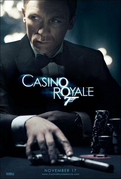 Situada en una península del Lago Como, la elegante y romántica Villa Balbianello sirvió como escenario a 'Casino Royale' (2006). 007 disfrutó de unas vistas maravillosas sobre uno de los lagos más grandes de Italia.
<a href="/Viajacon007/">Licenciaparaviajar</a> #turismodecine