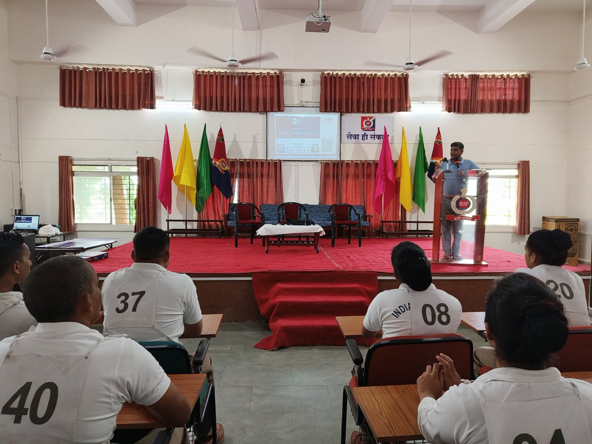 #CyberAwareness Insights for RPF Officers
Training session at Zonal Training Centre, Central Railway, guided by ISEA Ambassador Tanmay S Dikshit.

#StaySafeOnline #ISEAIndia #CyberSecurity #DigitalSafety  #CentralRailway #ISEAAmbassador #CyberSafeIndia