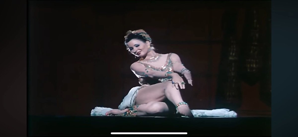 سعاد التي لم يخلق مثلها في البلاد 😍