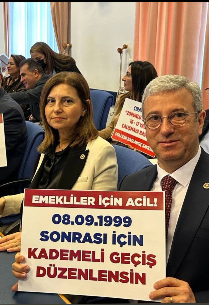 1999-2008 kademeli emeklilik ile çözülebilecek sorunlar: 

EYT sonrası 17 yıllık uçurum 
Staj ve çıraklık 
Deprem mağdurları 
Genç işsizlik 
Atanamayan öğretmenler 
Alınan kıdem tazminatları ile ekonomide canlanma 

<a href="/Akparti/">AK Parti</a> <a href="/isikhanvedat/">Prof. Dr. Vedat Işıkhan</a> <a href="/memetsimsek58/">Mustafa Simsek</a>
#KademeAlınTerimiz