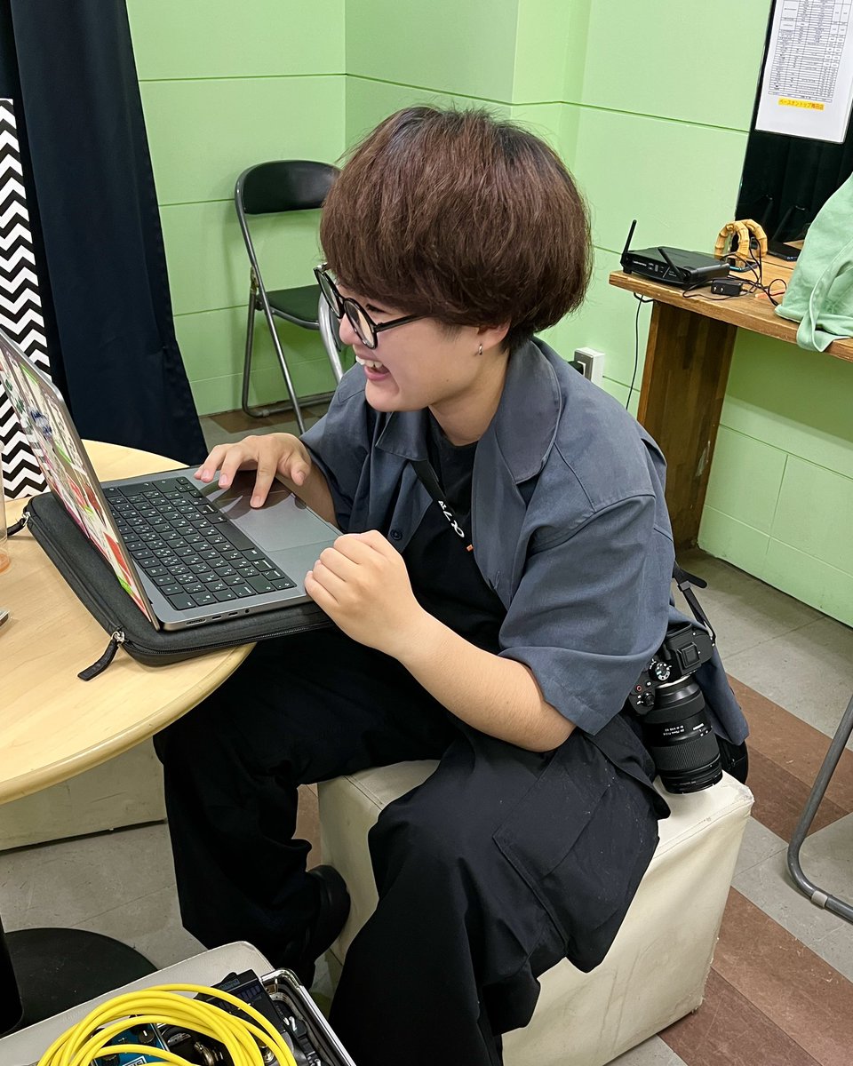 尼戦線ライブにて
優ちゃん <a href="/yu_delay/">ゆう</a>  からは綺麗な写真をたくさん撮っていただき素早い納品にも感謝です✳︎ありがとうございました🌷

いつも感じ良くて可愛くて。
だからわたしも激写させてもらいました。待ち時間もさっと仕事を進める働き者の優ちゃん😘