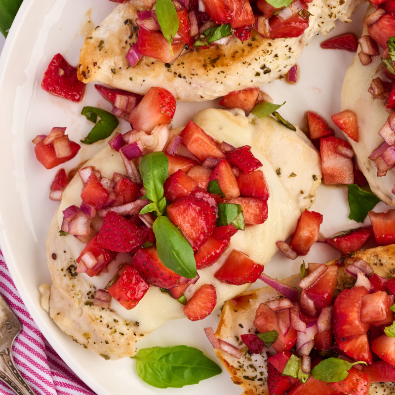 joybauer's tweet photo. Berry much in love with these 5 recipes… and you will be too! 🍓🍓