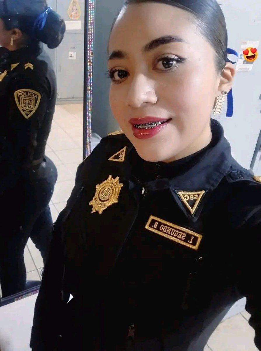 offthe_e's tweet photo. Amikos empece a salir con esta chica pero llevo todo el dia llamándole pero no me contesta, será que ya no le importo? https://t.co/5eaASEMynT