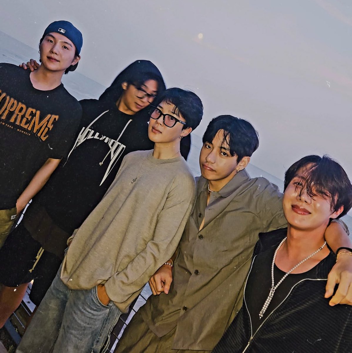 taeguide's tweet photo. 🤍 https://t.co/tFhLhjHvtd
