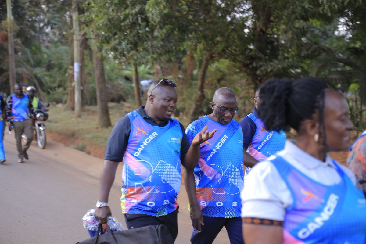🚨 CANCER RUN ACTIVATION!
Masaka Road corridor Rotary clubs united with one mission—to fight cancer together!
We’ve laced up, raised voices, and kicked off the journey to this year’s #CancerRun25.

🎽Register 🏃🏽‍♀️Join the run 💛Be the change.
<a href="/RCMengo1988/">Rotary Club of Mengo</a>
#EndCancerTogether
<a href="/Rotary/">Rotary International</a>