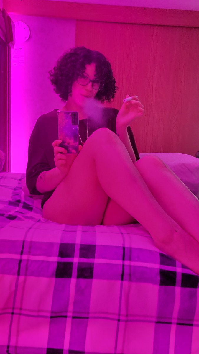 Dazed_aries tweet media