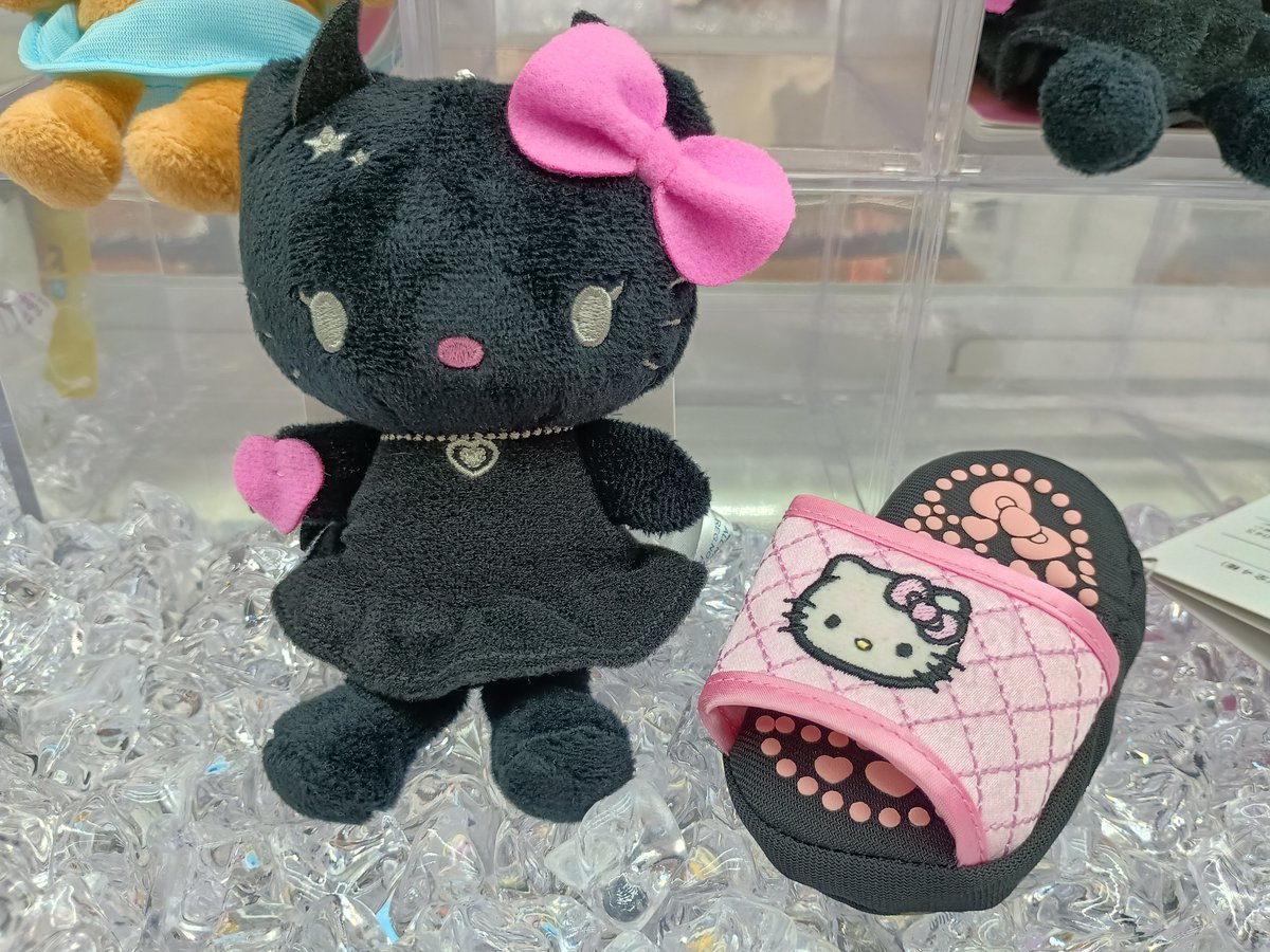 キティマスコットp Amazon.co.jp: サンリオ(SANRIO) マスコットバッジ(ぴたっと