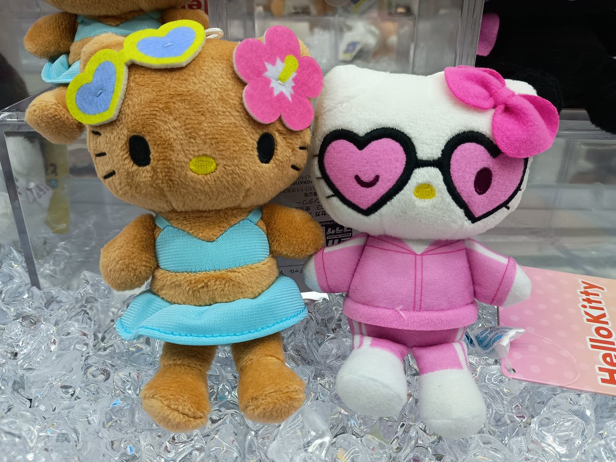 キティマスコットp Amazon.co.jp: サンリオ(SANRIO) マスコットバッジ(ぴたっと
