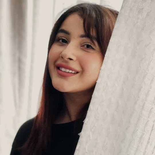 Keep Shining and Keep Smiling 
Sending you lots of positive vibes ❤️✨💌 #shehnaazgill