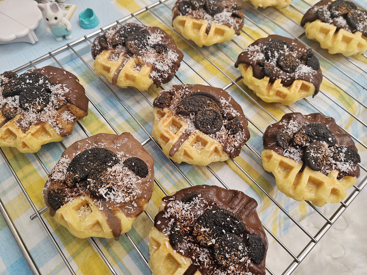 아참 로고 이미지는 동생이 스케치 뜨고 제가 그렸습니다..!!
곧 텀블벅 통해서 강아지 틴케이스 쿠키도 발매 예정이니 많은 관심 부탁드려요🙇‍♀️🙇‍♀️
코엑스 부스에 있는 강아지 간식은 대부분 닭가슴살과 고구마, 계란, 강아지가 먹을 수 있는 천연 가루 재료입니다..!