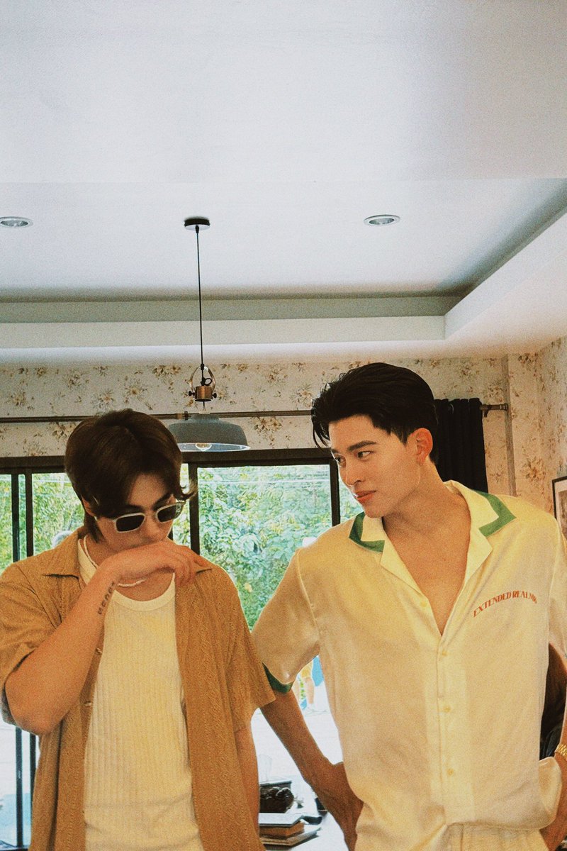 แอบมองเธออยู่นะจ๊ะ 🫣👉🏻👈🏻

#MeAndTheeSeries 

#MeAndTheeSeriesQ6